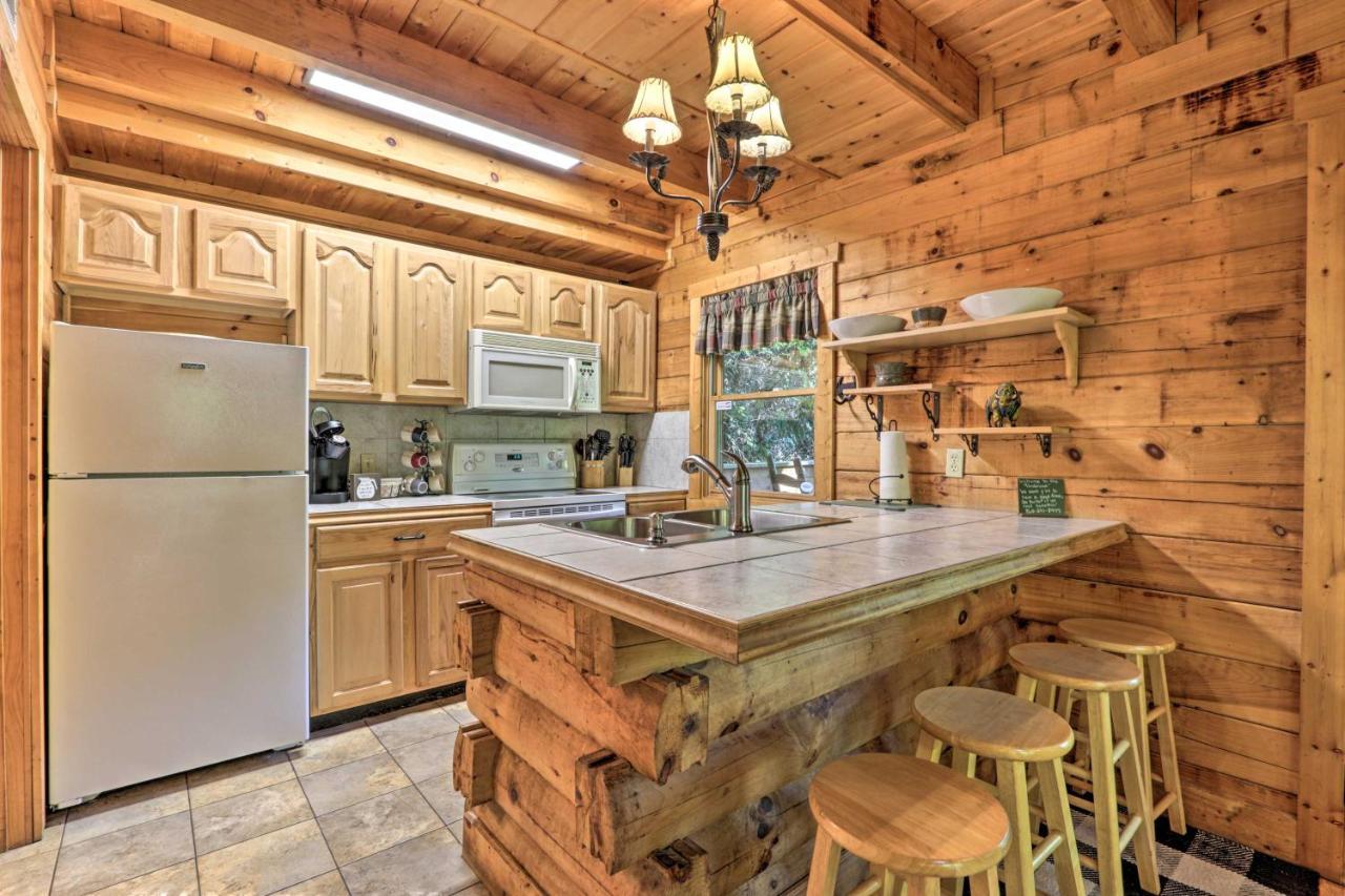Cabin With Hot Tub And Deck, 3 Mi To Pigeon Forge Сев'єрвілл Екстер'єр фото