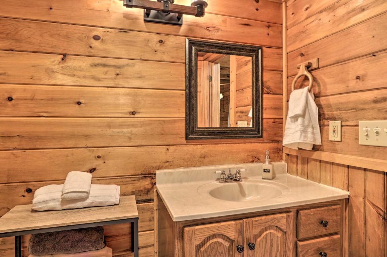 Cabin With Hot Tub And Deck, 3 Mi To Pigeon Forge Сев'єрвілл Екстер'єр фото