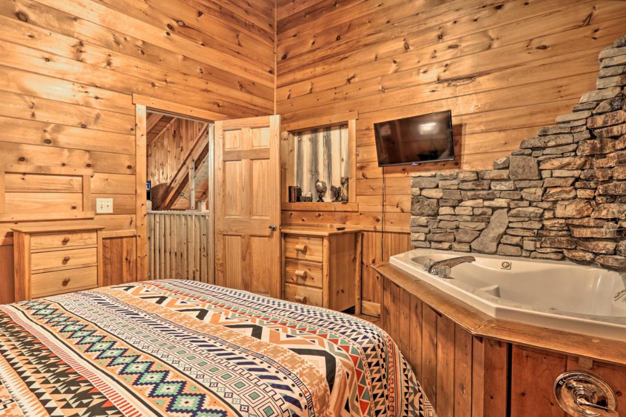 Cabin With Hot Tub And Deck, 3 Mi To Pigeon Forge Сев'єрвілл Екстер'єр фото
